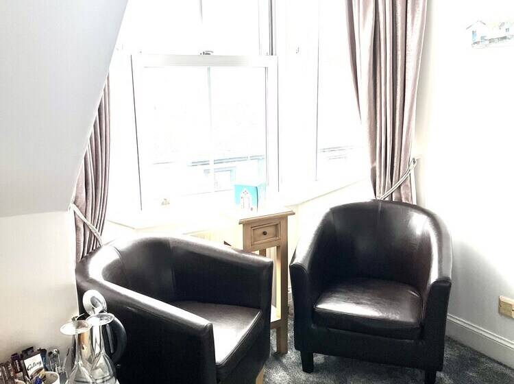 مبيت وإفطار Bythesea Guest House