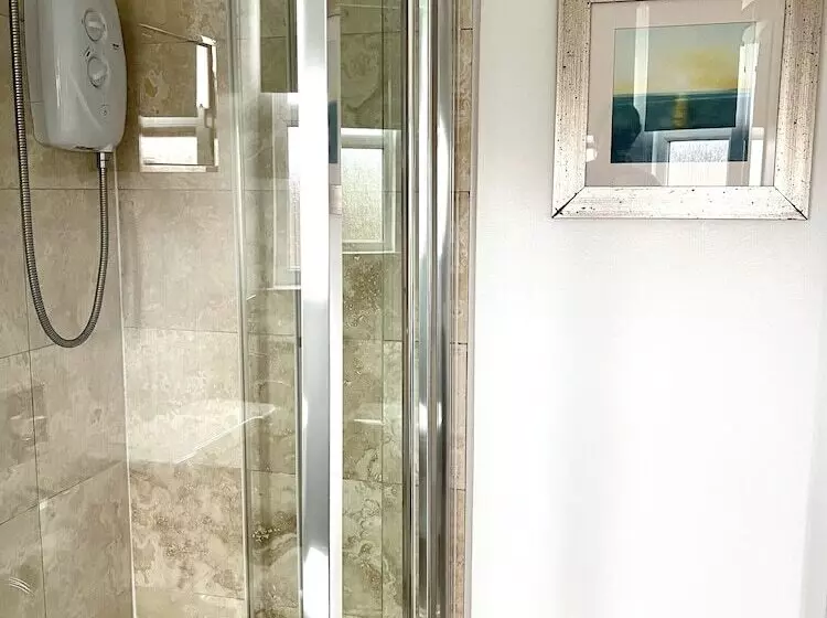 Nocleg ze śniadaniem Bythesea Guest House