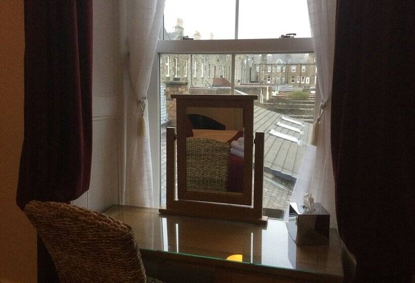 مبيت وإفطار Bythesea Guest House