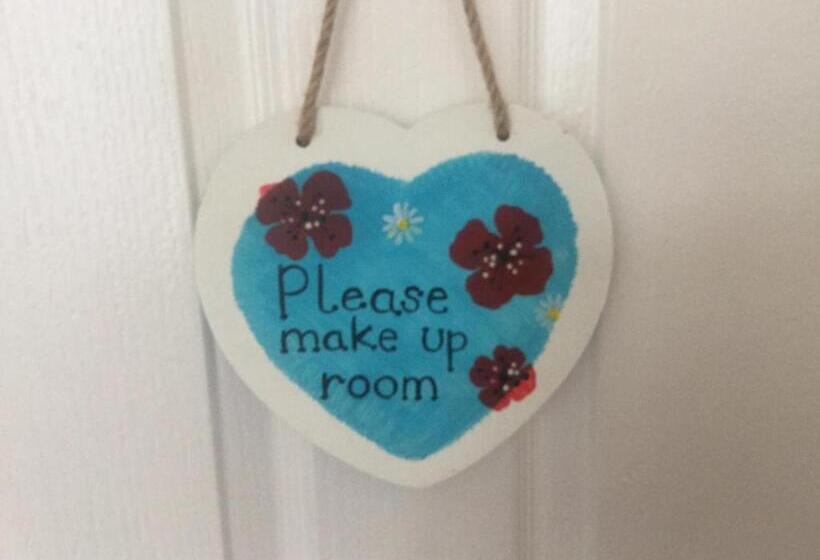 مبيت وإفطار Bythesea Guest House