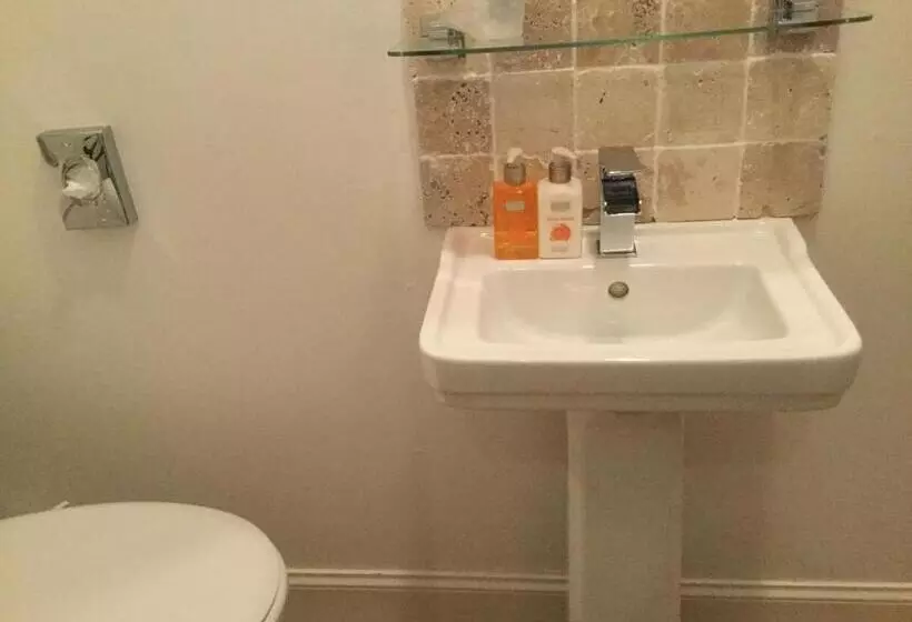 Nocleg ze śniadaniem Bythesea Guest House