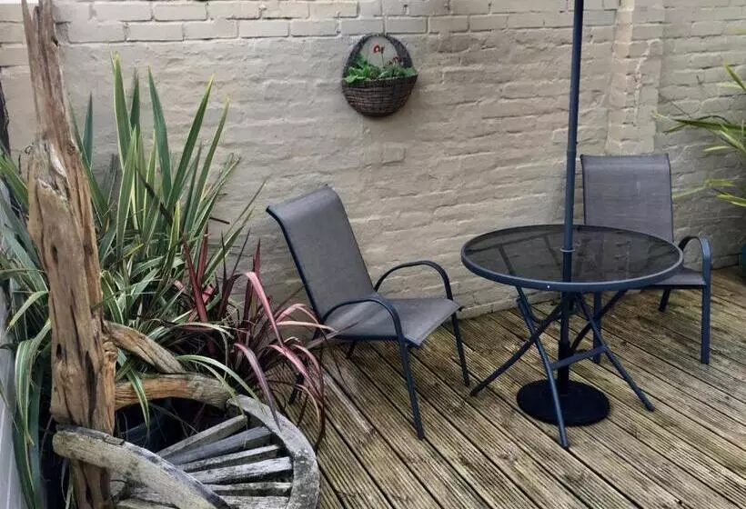 Nocleg ze śniadaniem Bythesea Guest House