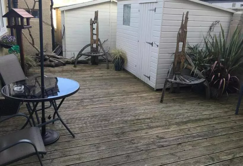 Nocleg ze śniadaniem Bythesea Guest House