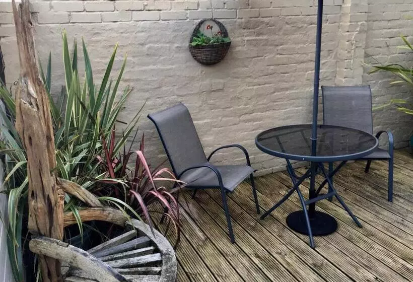 Nocleg ze śniadaniem Bythesea Guest House