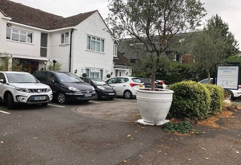 בית מלון כפרי Avonpark House