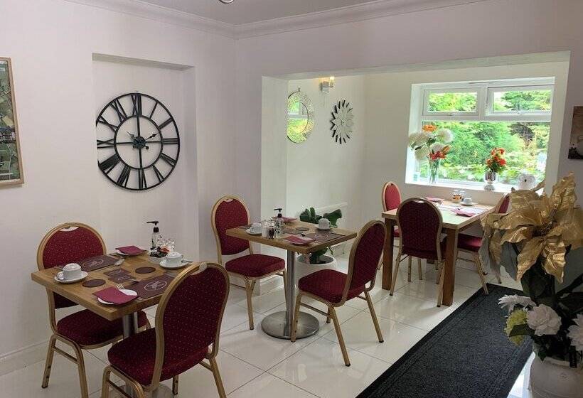 בית מלון כפרי Avonpark House