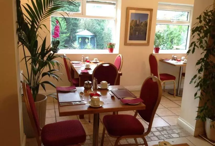 בית מלון כפרי Avonpark House