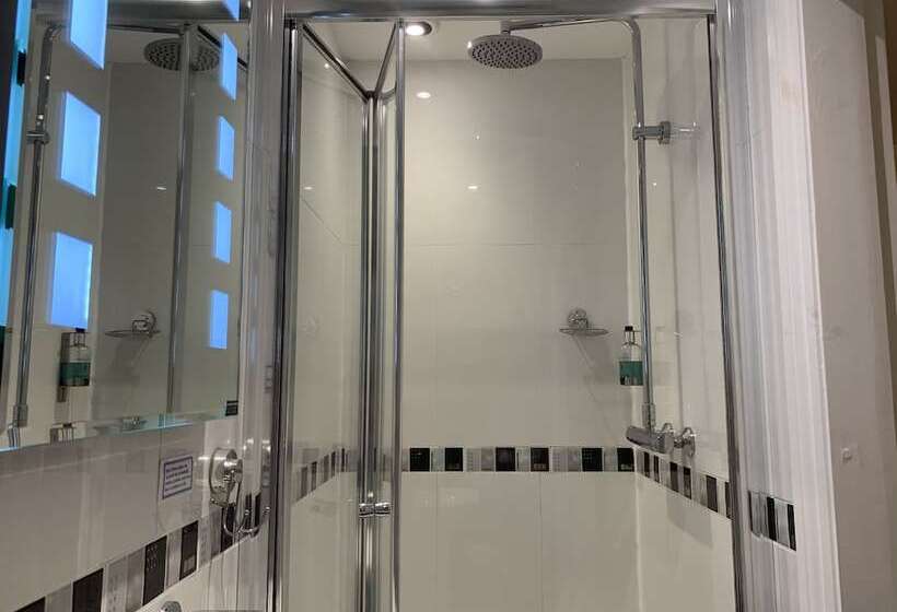 בית מלון כפרי Avonpark House