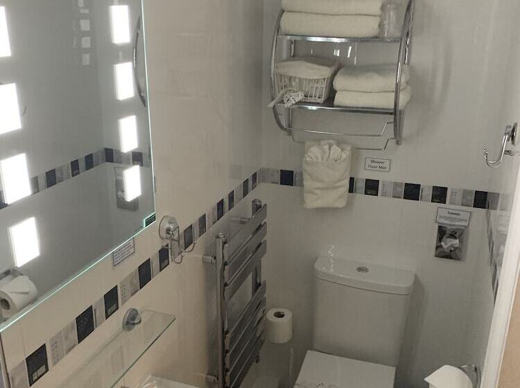 בית מלון כפרי Avonpark House