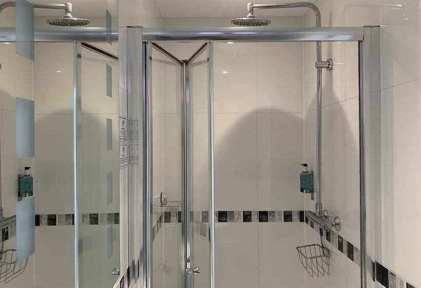 בית מלון כפרי Avonpark House