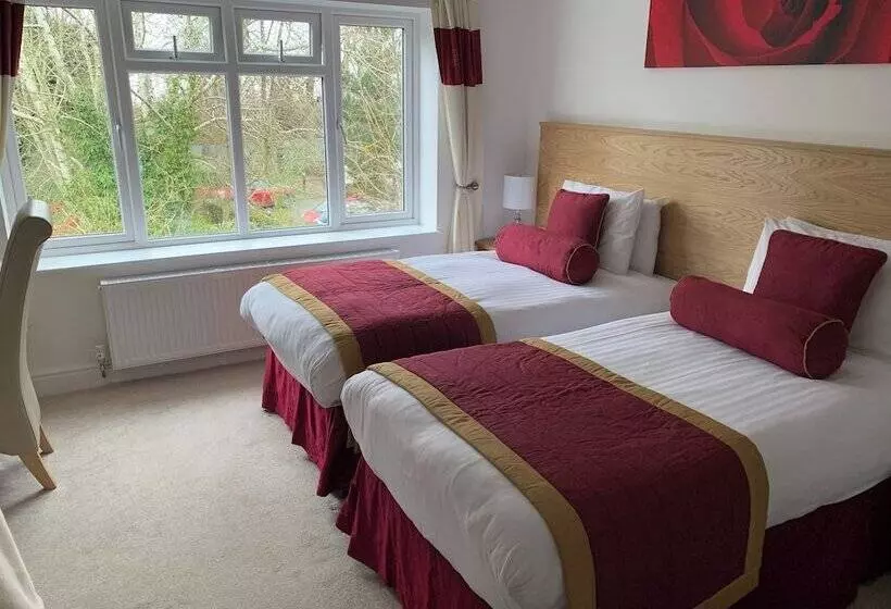 בית מלון כפרי Avonpark House