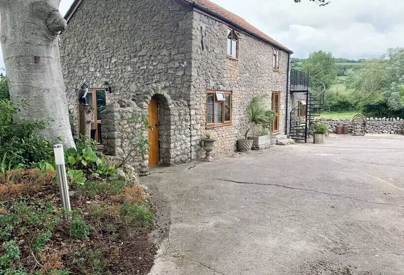 Hotel Beaconsfield Farm