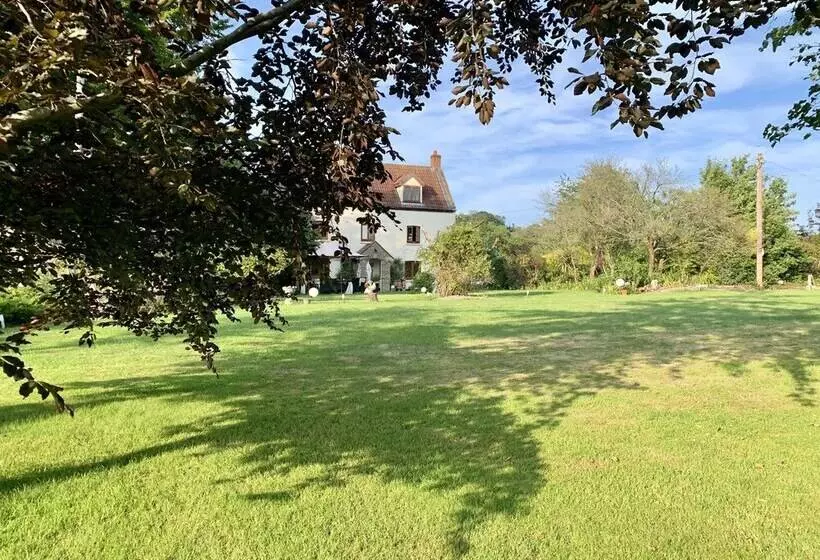 Hotel Beaconsfield Farm