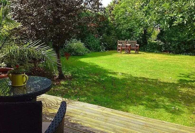 Hotel Beaconsfield Farm