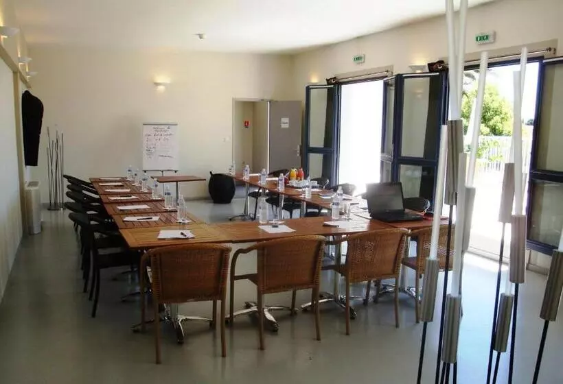 Hotel Canal Aigues Mortes