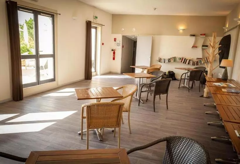 Hotel Canal Aigues Mortes