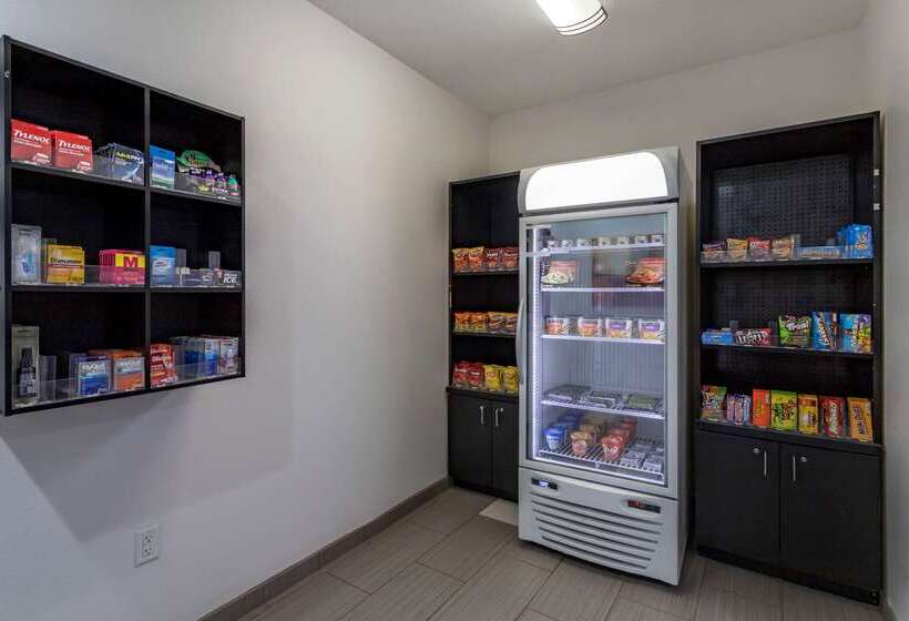 Отель Comfort Suites Natchitoches