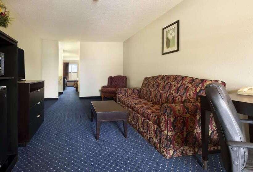 Отель Days Inn By Wyndham Alma