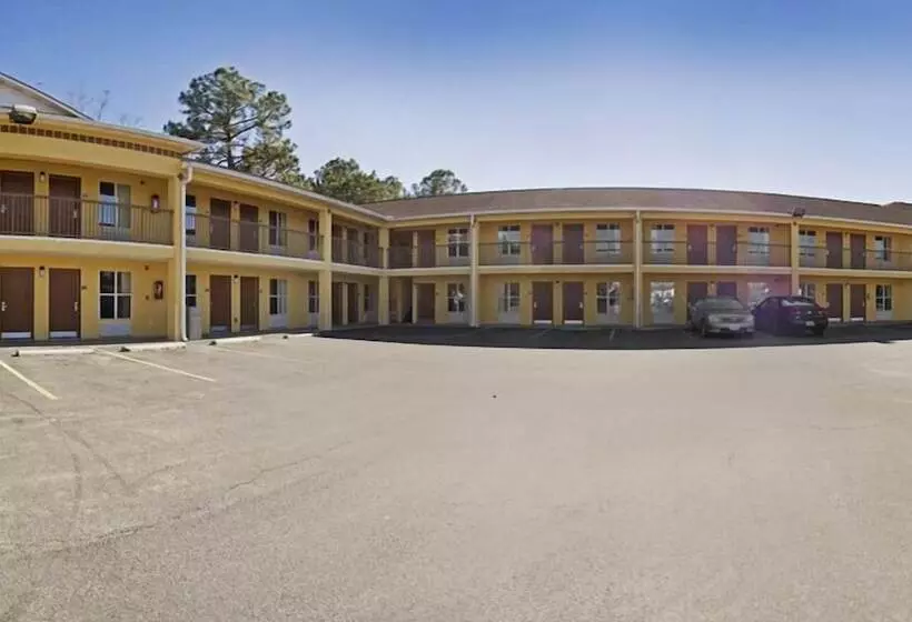 ホテル Days Inn By Wyndham Alma