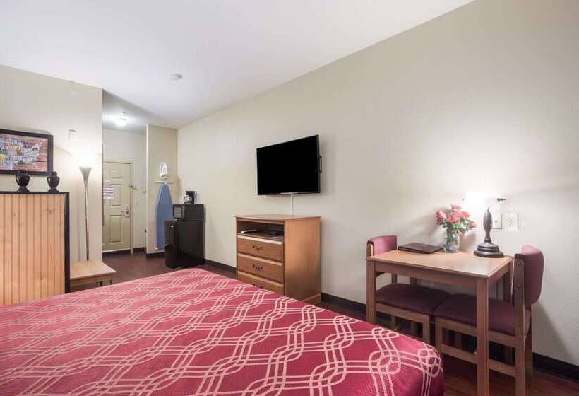 ホテル Econo Lodge Inn & Suites