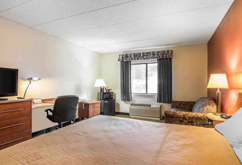 Отель Econo Lodge Near Plymouth State University