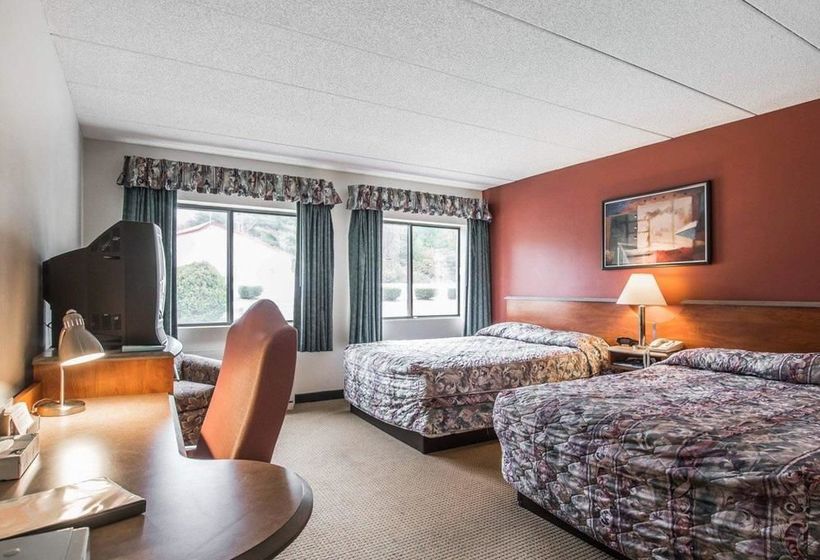 Отель Econo Lodge Near Plymouth State University