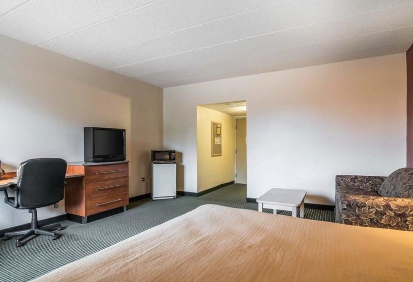 Отель Econo Lodge Near Plymouth State University