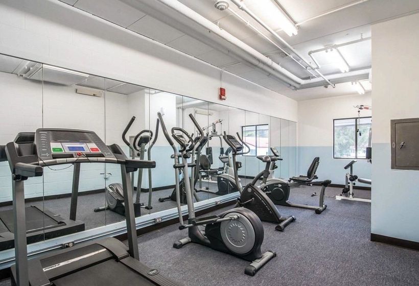 Отель Econo Lodge Near Plymouth State University