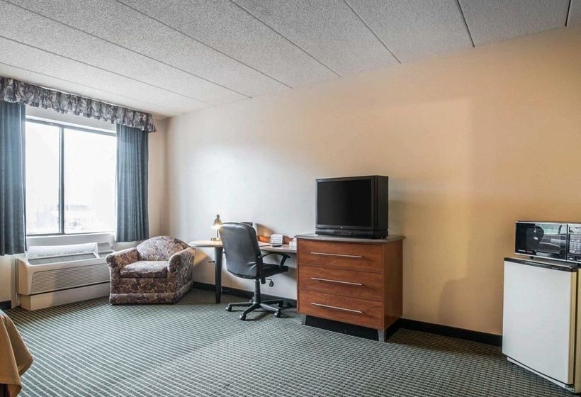 Отель Econo Lodge Near Plymouth State University