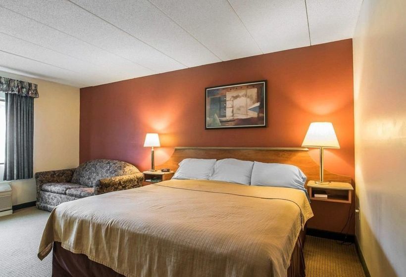 Отель Econo Lodge Near Plymouth State University