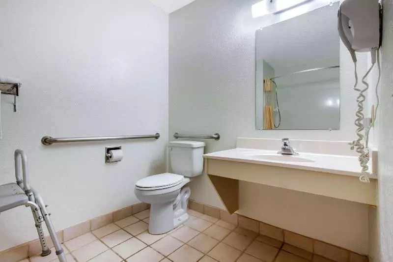 Отель Econo Lodge Oacoma