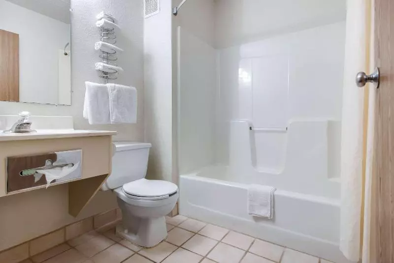 Отель Econo Lodge Oacoma