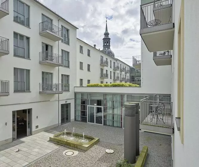 Otel Elbresidenz An Der Therme