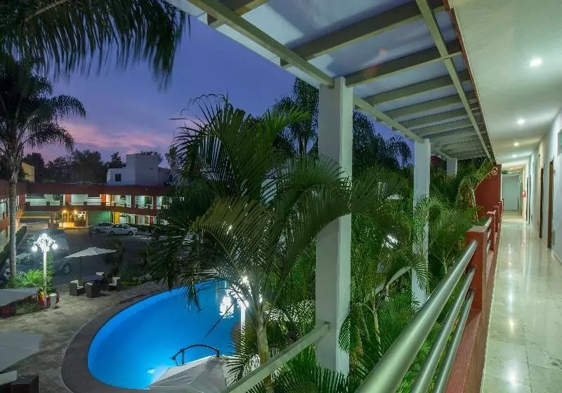 ホテル Estancia Business Class