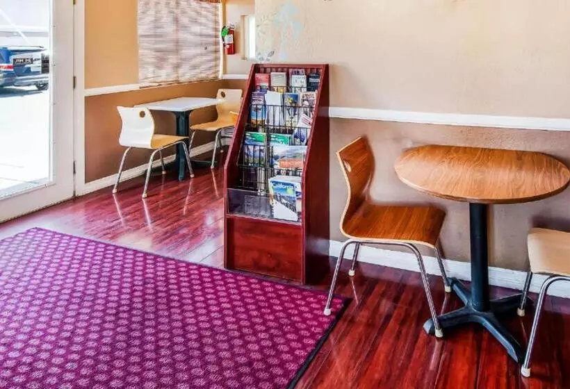 酒店 Europa Ridgecrest Listing Partner