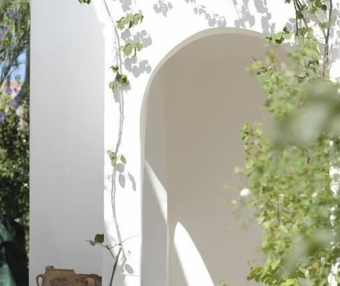 فندق Galatis Beach