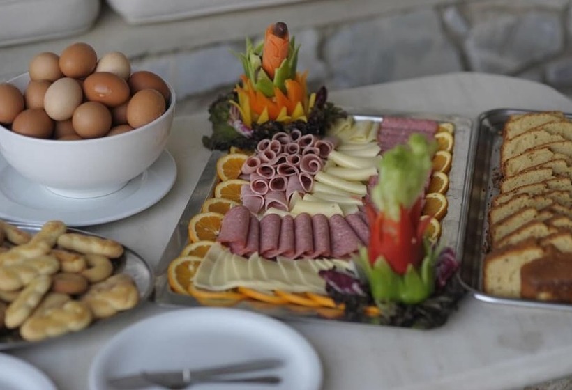 فندق Galatis Beach