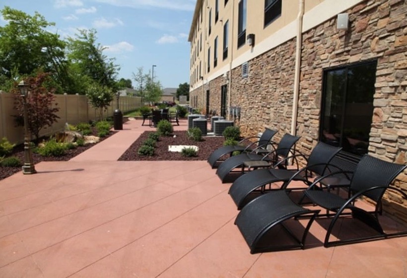 בית מלון כפרי Holiday Inn Express & Suites   Huntsville Airport, An Ihg