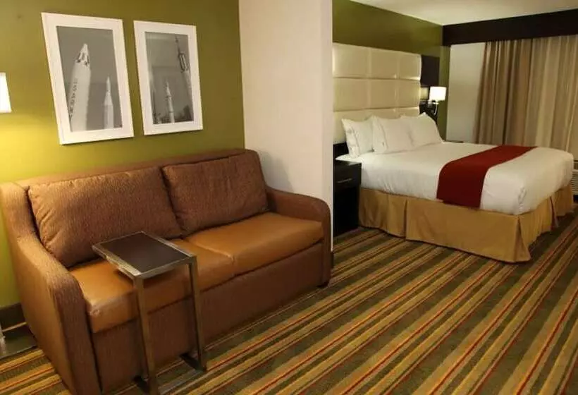 هتل Holiday Inn Express & Suites Huntsville Airport, An Ihg