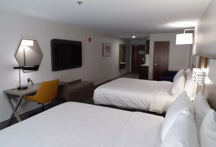 هتل Holiday Inn Express & Suites Huntsville Airport, An Ihg