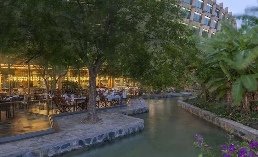 ホテル Noah S Ark Deluxe  & Spa