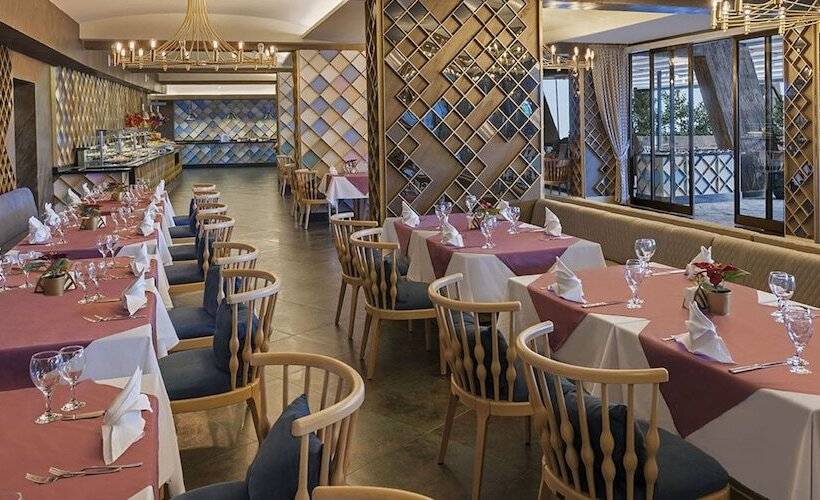 فندق Noah S Ark Deluxe  & Spa