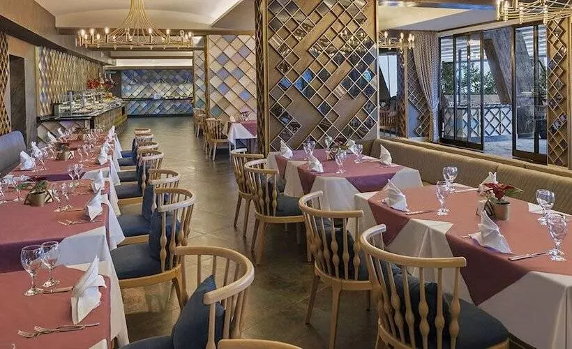 ホテル Noah S Ark Deluxe  & Spa