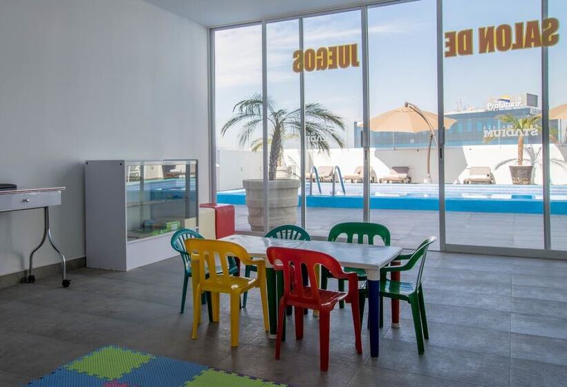 هتل Plaza Stadium