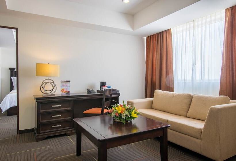 هتل Plaza Stadium