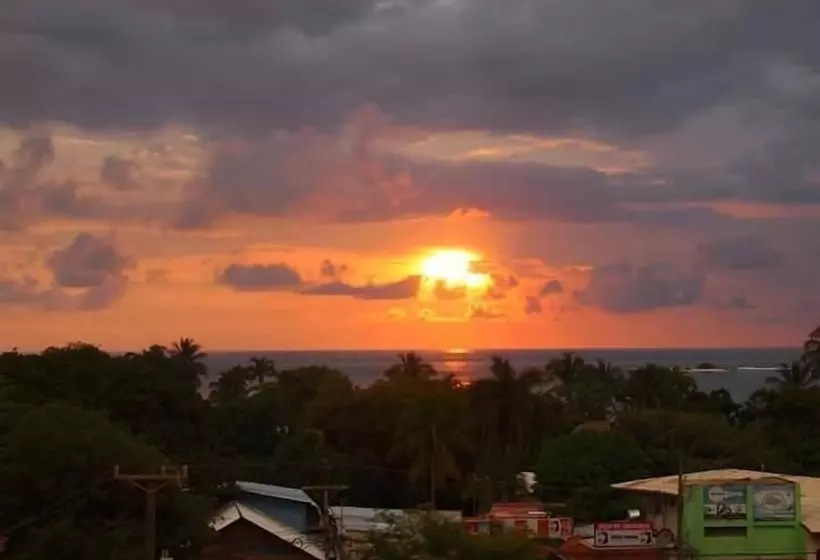 هتل Sunset Hostel