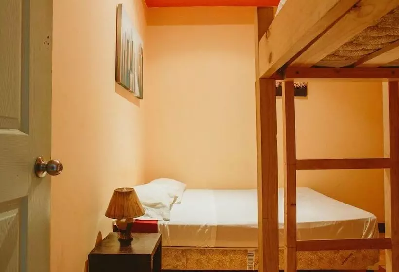 هتل Sunset Hostel