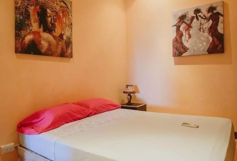 هتل Sunset Hostel