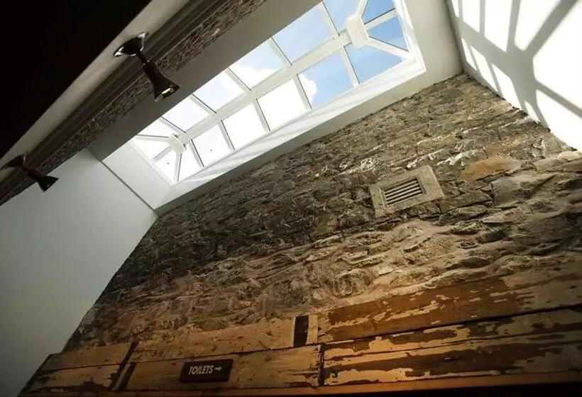 ホテル The Cross Keys