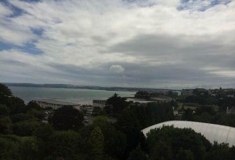 בית מלון כפרי The Richmond